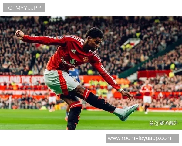 弗里克巧妙应对前锋选择难题费兰与莱万谁能赢得首发机会 弗里克巧妙应对前锋选择难题费兰与莱万谁能赢得首发机会